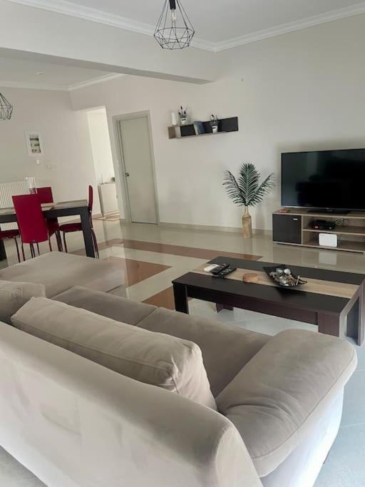 Mr. Sergio Apartment Ampavris Buitenkant foto